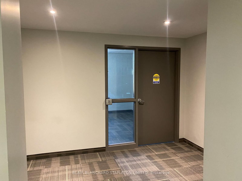 2A - 688 Queensdale Ave E, Hamilton, L8V 1M1 | Image 2