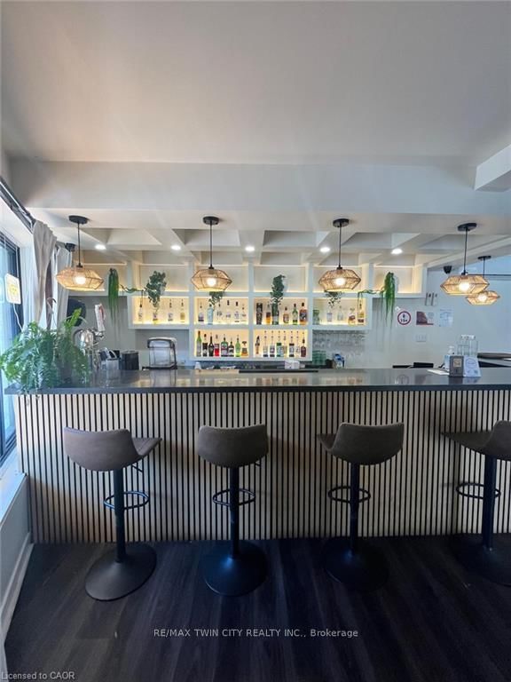 1472 King St E, Kitchener, N2G 2N7 | Image 3