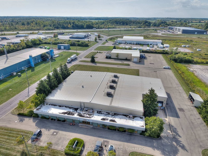 1767 Pettit Rd N, Fort Erie, L2A 5M4 | Image 2