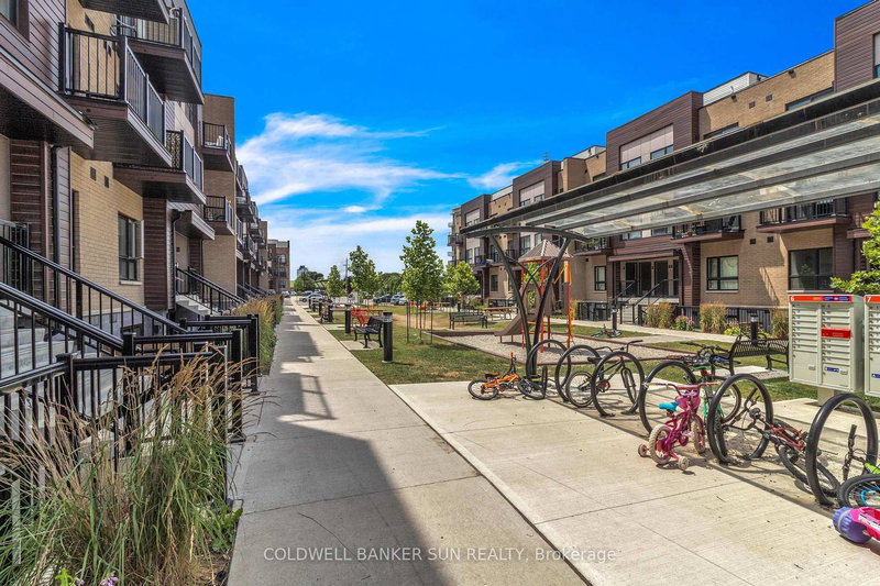 E12 - 20 Palace St, Kitchener, N2E 3R9 | Image 2