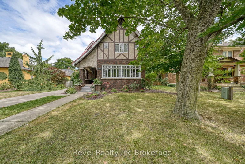 140 Vansittart Ave, Woodstock, N4S 6E6 | Image 2