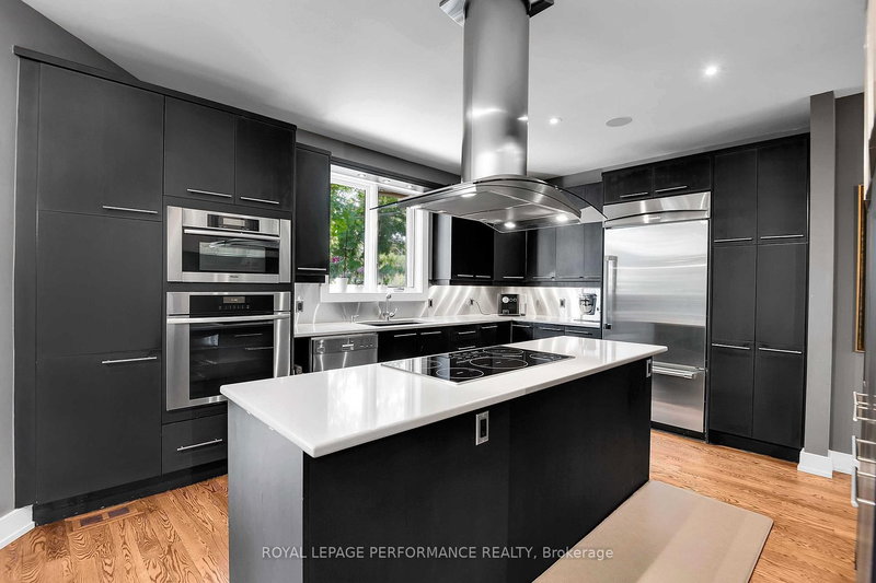 805 Kingsmere Ave, Ottawa, K2A 3J8 | Image 2