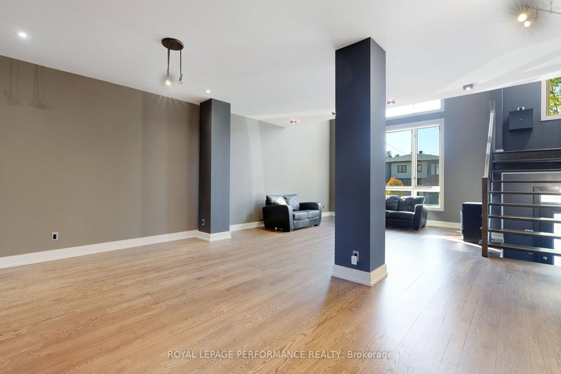 805 Kingsmere Ave, Ottawa, K2A 3J8 | Image 3