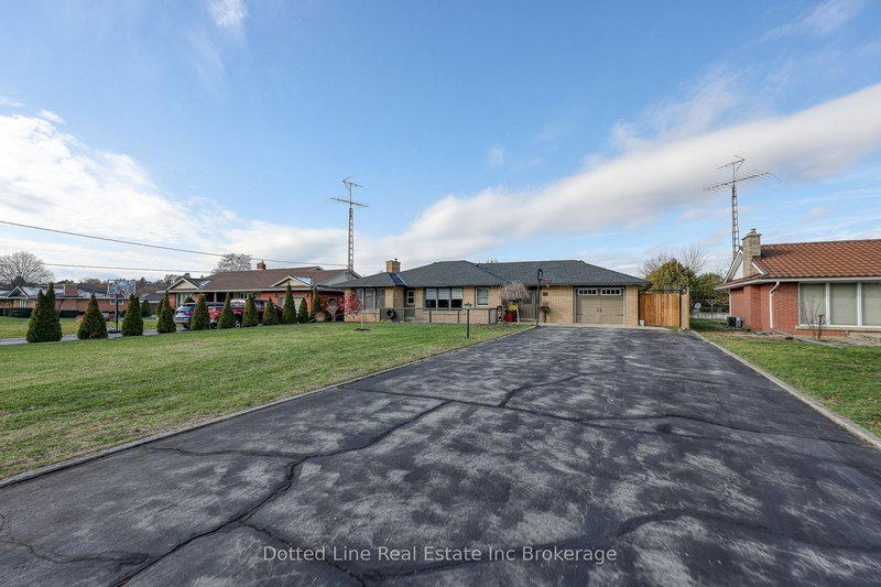 34 Albert St, Norfolk, N0E 1G0 | Image 2