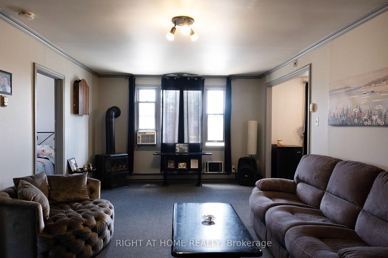 229 Elgin St W, Arnprior, K7S 1P4 | Image 2