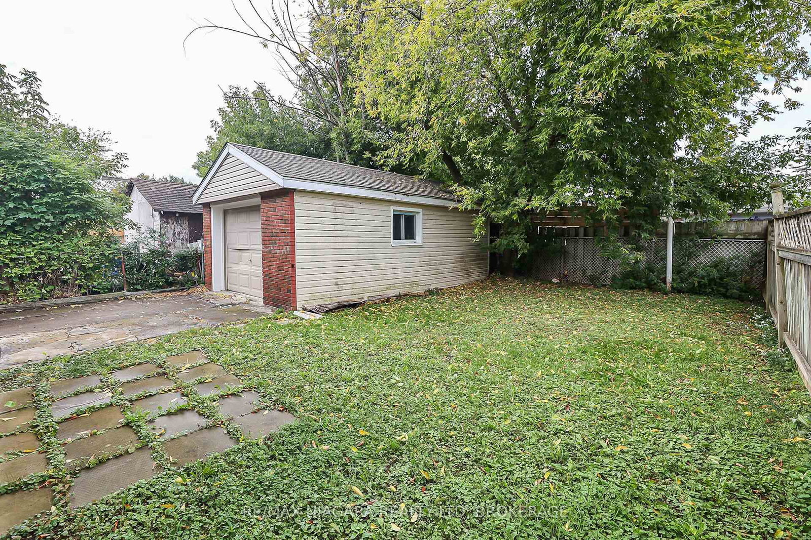 261 Vine Street • St. Catharines, ON photo 13