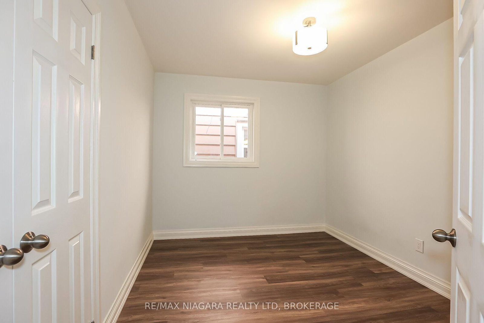 261 Vine Street • St. Catharines, ON photo 23