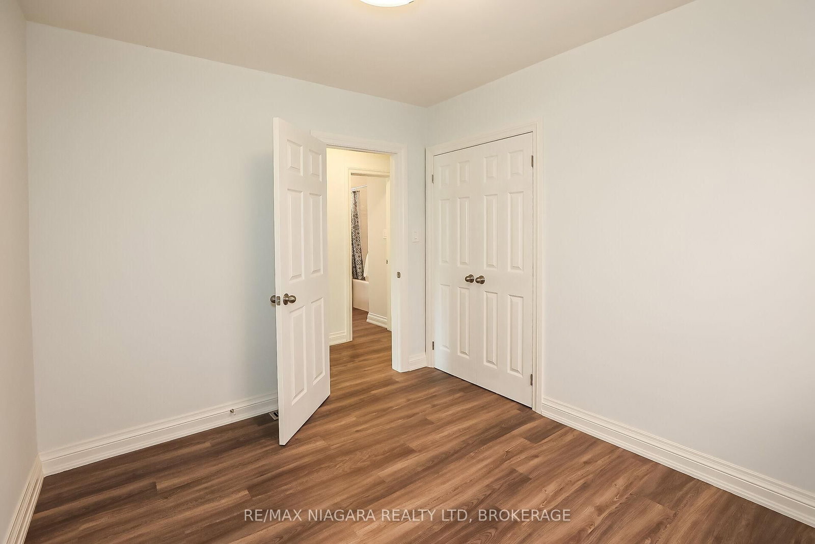 261 Vine Street • St. Catharines, ON photo 24