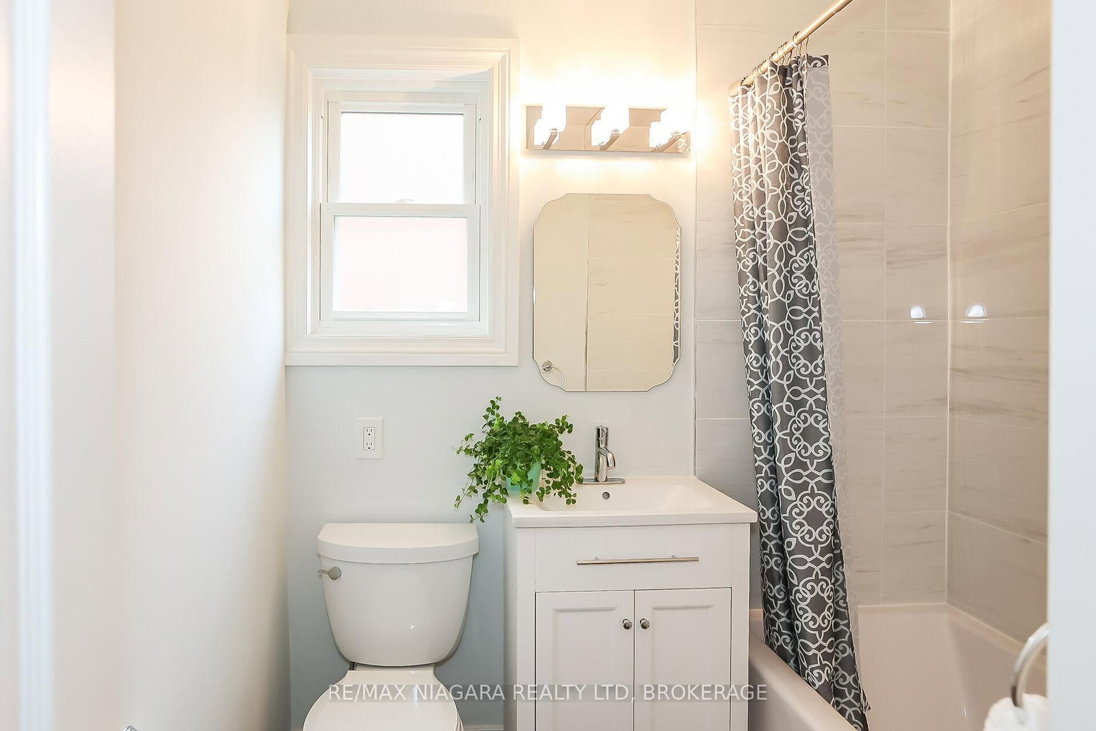 261 Vine Street • St. Catharines, ON photo 25