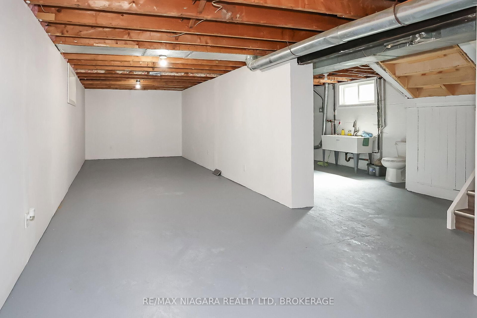 261 Vine Street • St. Catharines, ON photo 27