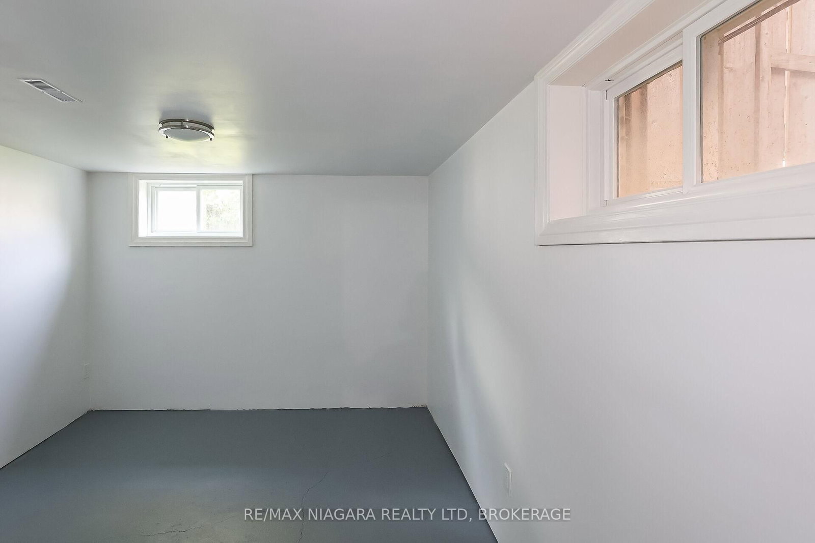 261 Vine Street • St. Catharines, ON photo 29