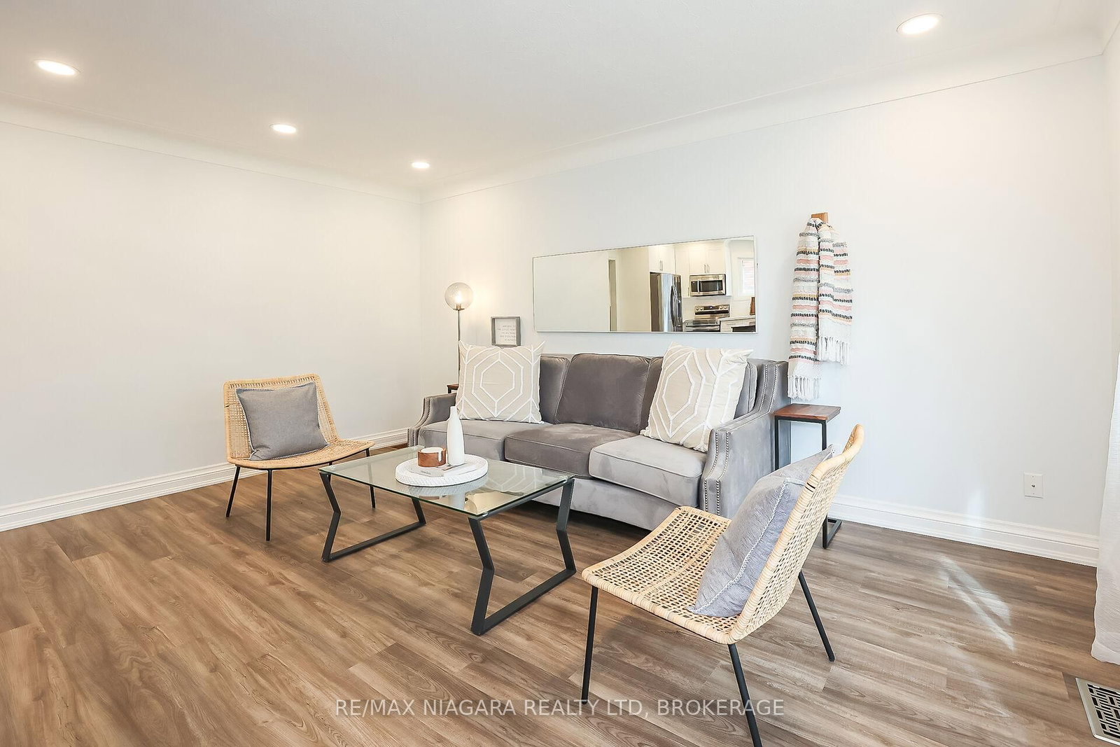 261 Vine Street • St. Catharines, ON photo 9