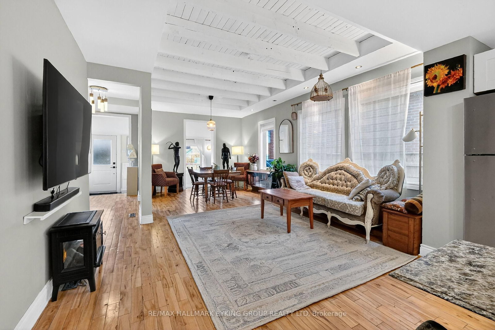 Listing Image 7