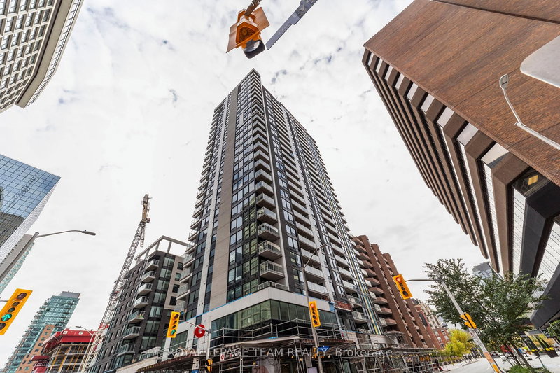 home for lease on 407-340 Queen Street