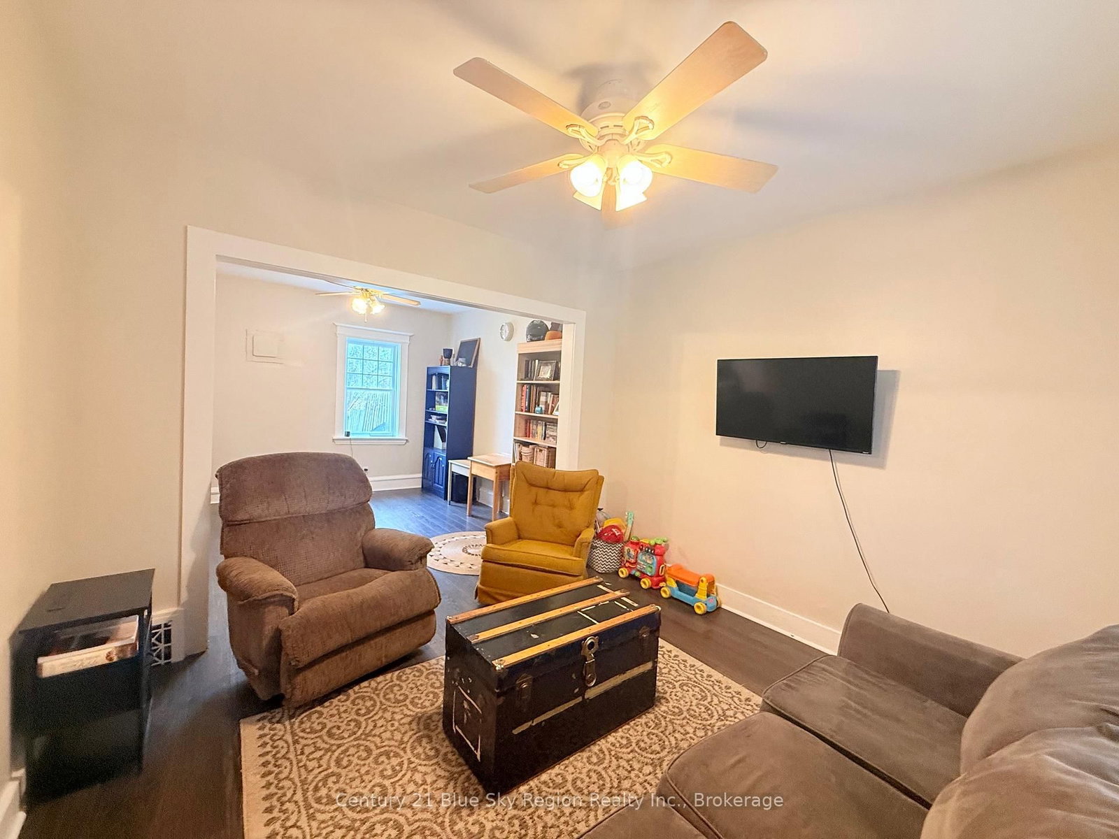 Listing Image 7