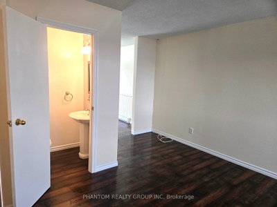 102 Carraway Crescent — more photos