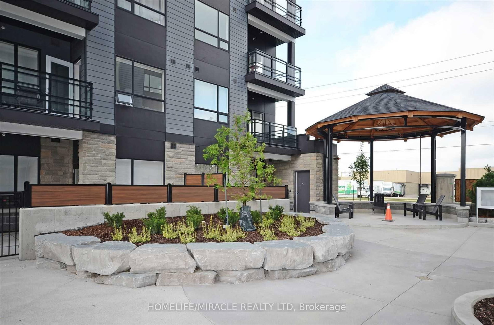 243 Northfield Drive E, Unit 211 - Photo 27