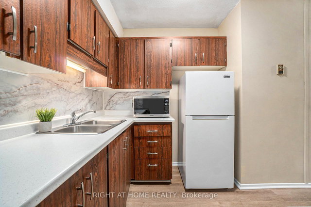 59 - 2939 Fairlea Crescent