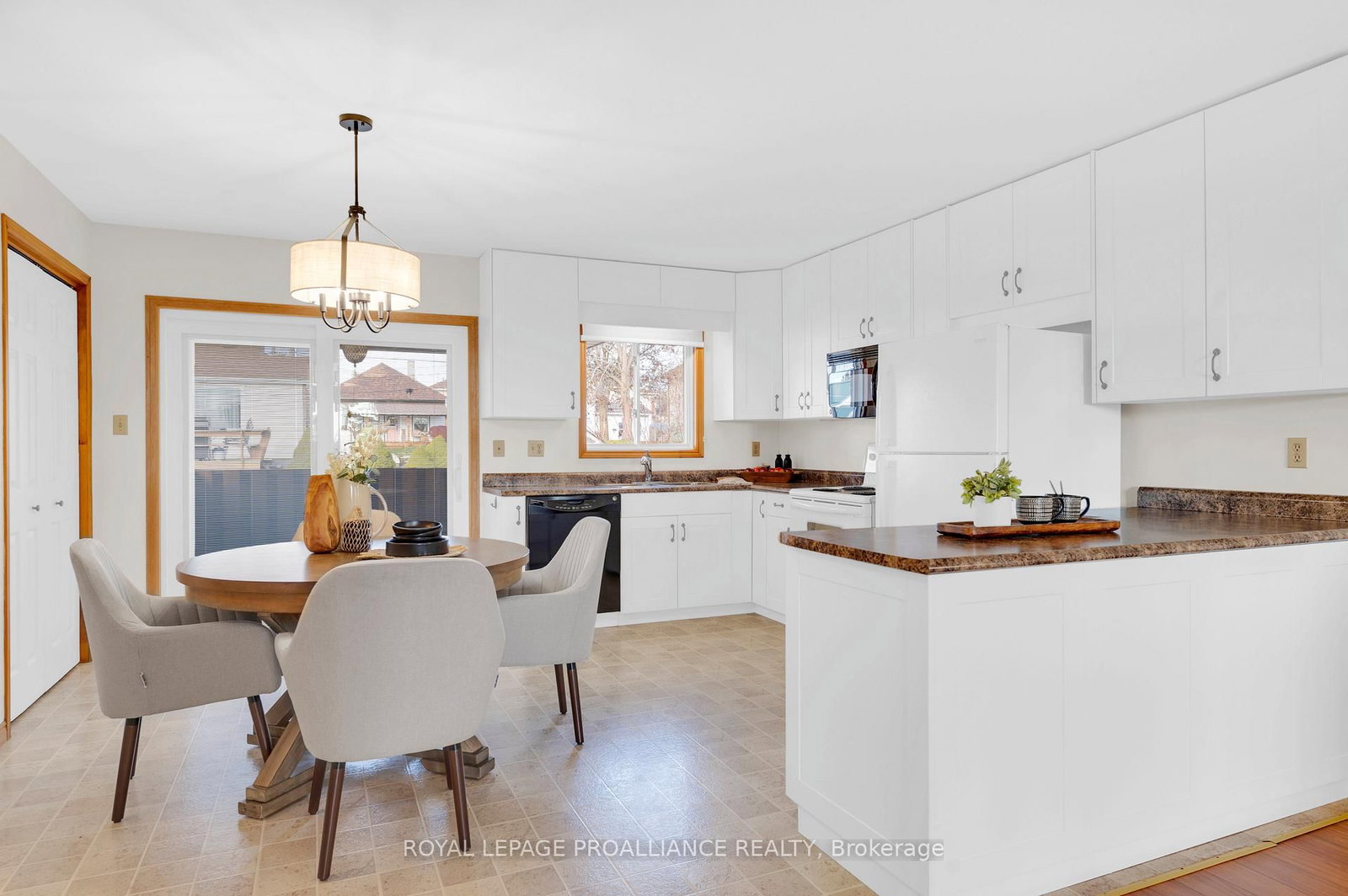 Detached House for sale at 74 Bay Street, Quinte West, Ontario, K8V 1H5 - Trenton Ward - MLS: X12566748