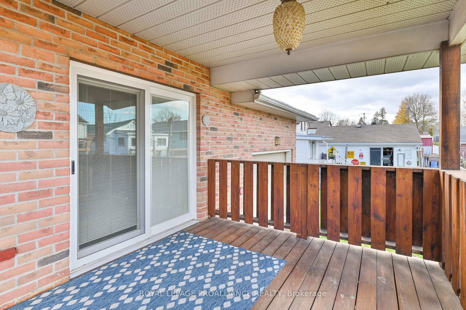 Detached House for sale at 74 Bay Street, Quinte West, Ontario, K8V 1H5 - Trenton Ward - MLS: X12566748