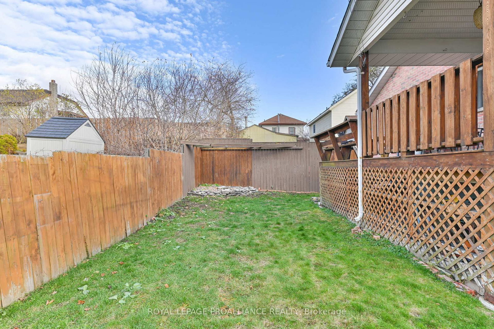 Detached House for sale at 74 Bay Street, Quinte West, Ontario, K8V 1H5 - Trenton Ward - MLS: X12566748