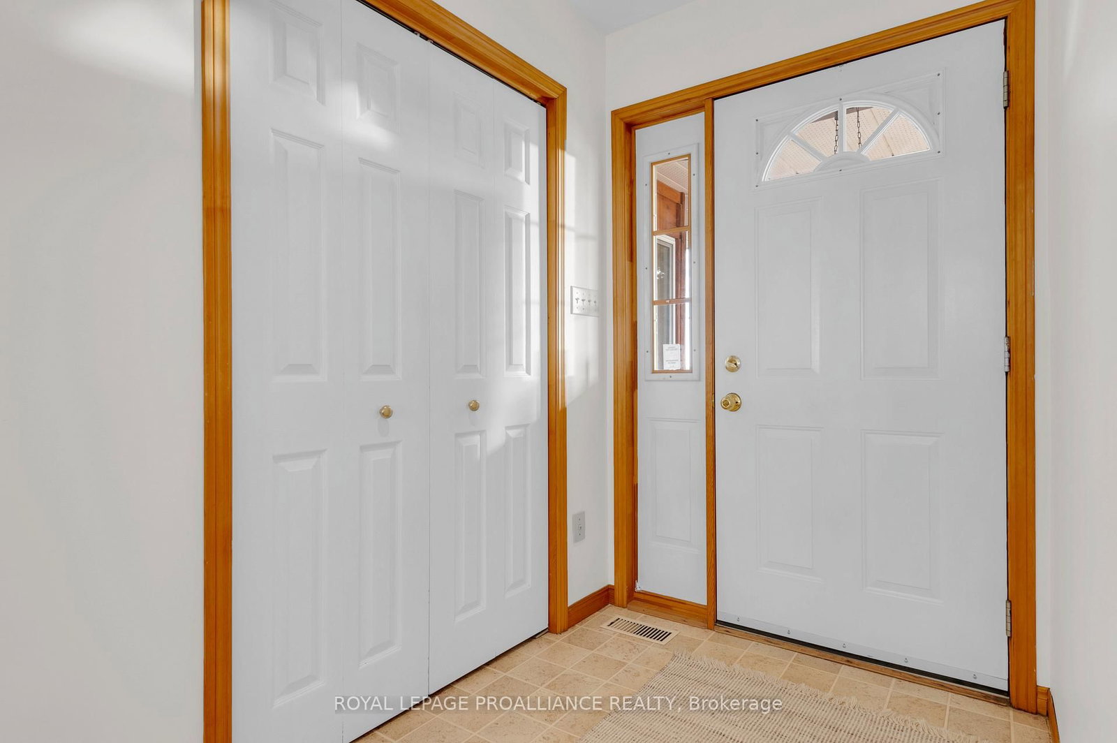 Detached House for sale at 74 Bay Street, Quinte West, Ontario, K8V 1H5 - Trenton Ward - MLS: X12566748