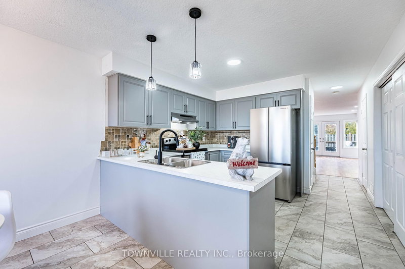 5A - 50 Howe Dr, Kitchener, N2E 0A3 | Image 3