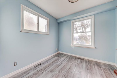 60 Pochon Avenue — more photos