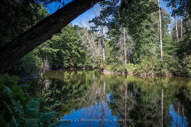 46 Riverside Pl, South Bruce Peninsula, N0H 2G0 | Image 2