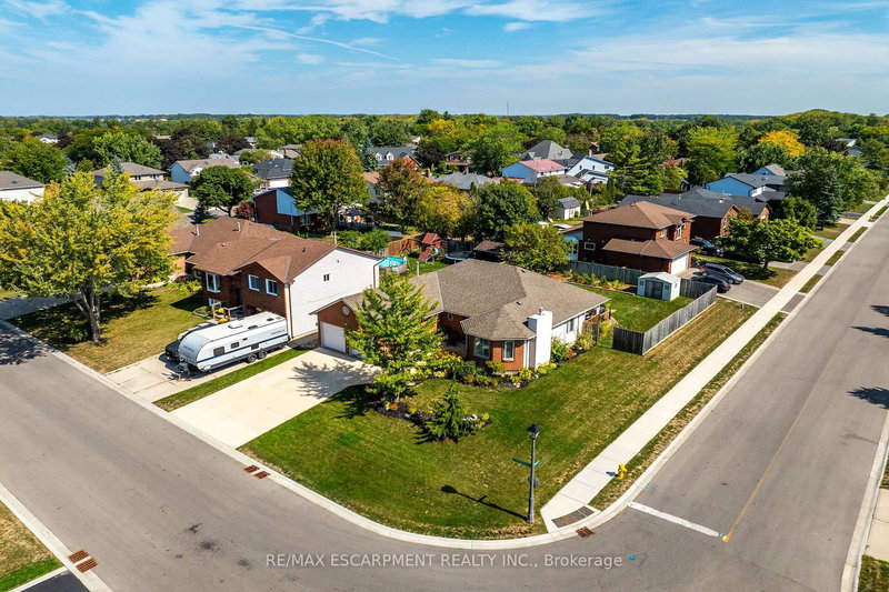 35 Highland Blvd, Haldimand, N3W 1G6 | Image 2