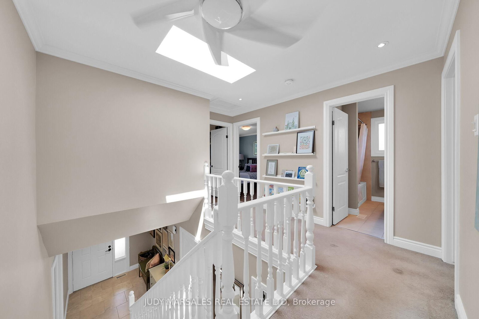 Detached House sold at 12 Vance Crescent, Hamilton, Ontario, L0R 2H3 - Waterdown - MLS: X12569206