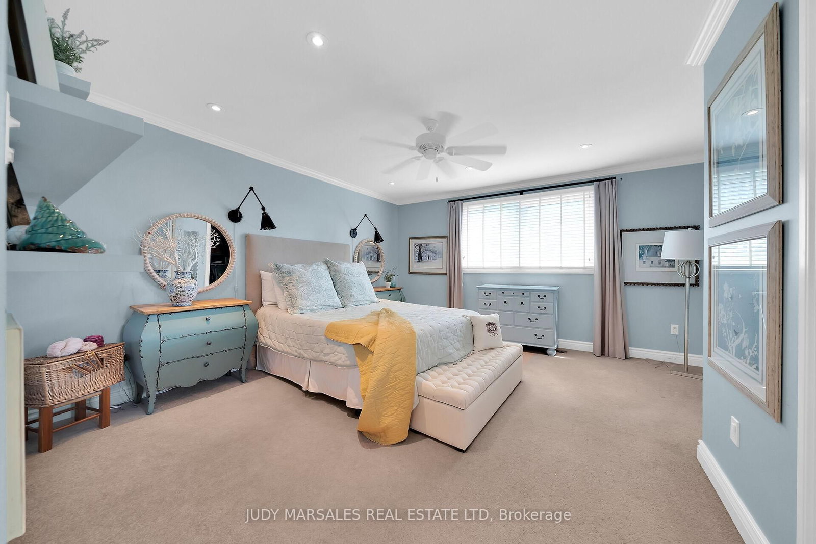 Detached House sold at 12 Vance Crescent, Hamilton, Ontario, L0R 2H3 - Waterdown - MLS: X12569206