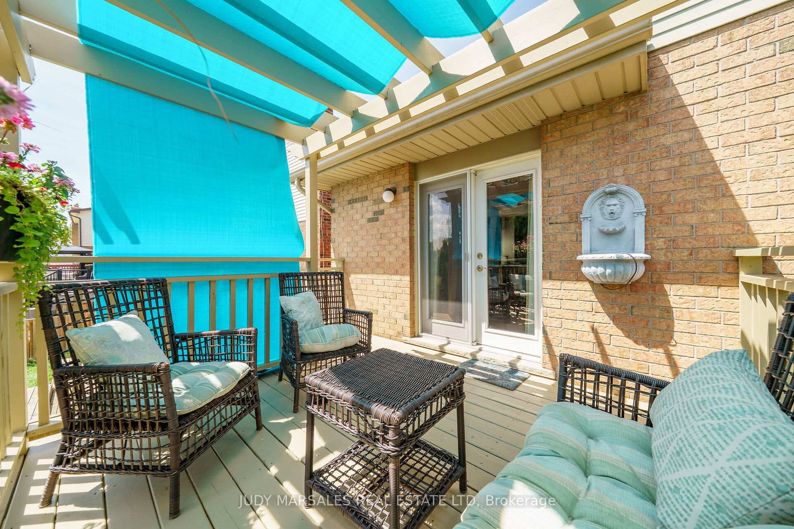 Detached House sold at 12 Vance Crescent, Hamilton, Ontario, L0R 2H3 - Waterdown - MLS: X12569206