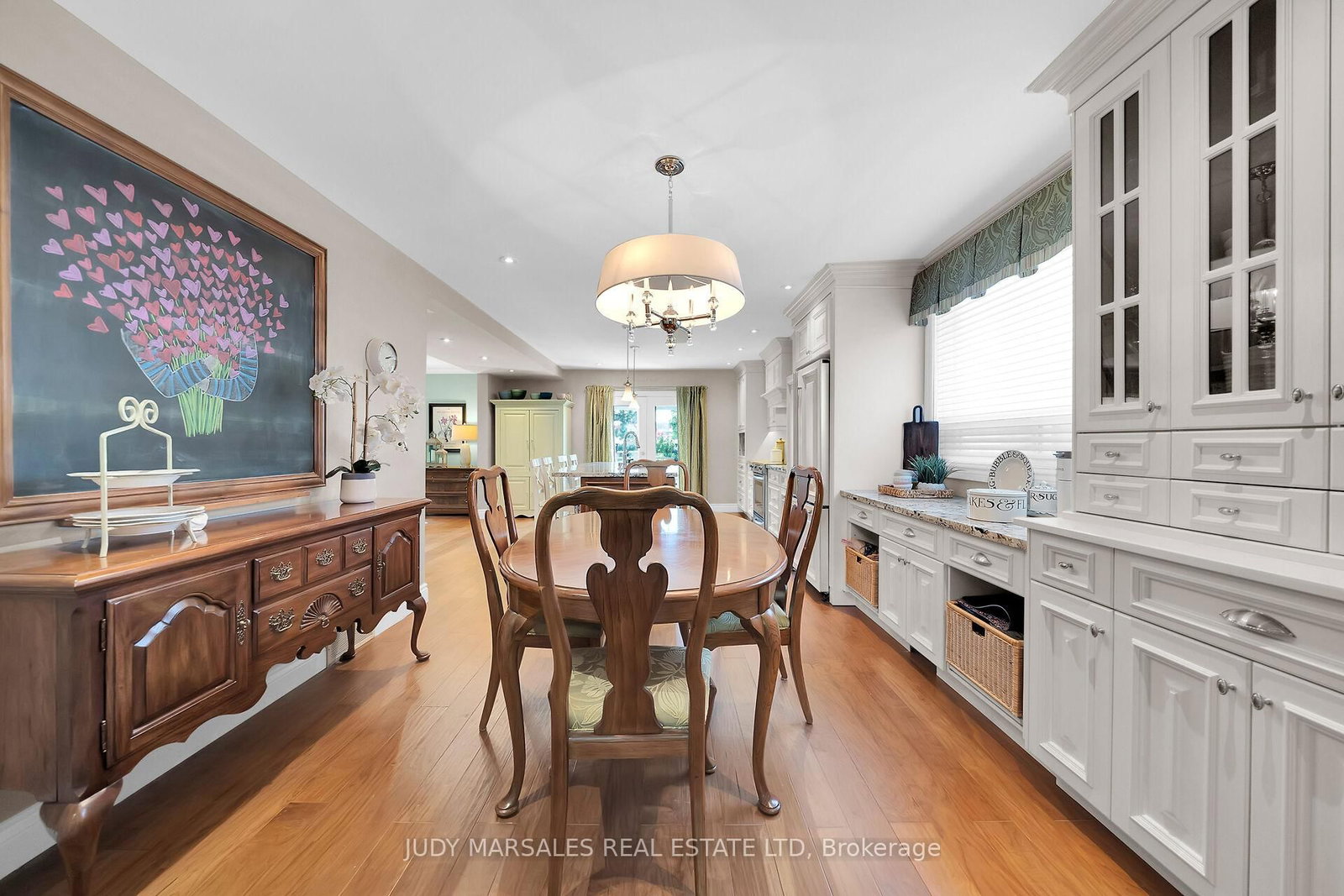 Detached House sold at 12 Vance Crescent, Hamilton, Ontario, L0R 2H3 - Waterdown - MLS: X12569206