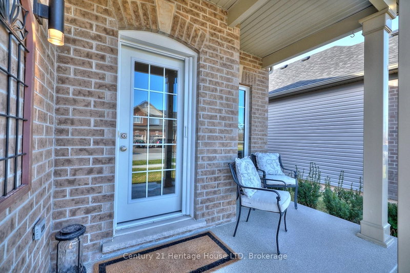 394 Hummel Cres, Fort Erie, L2A 0E8 | Image 2