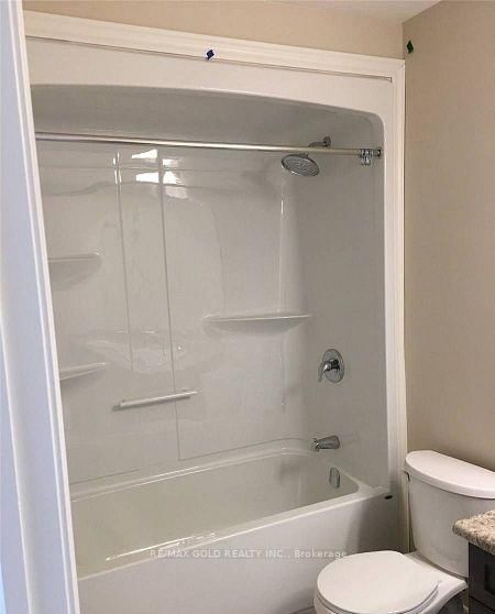 36 Damude Ave, Thorold, L2V 0G6 | Image 3