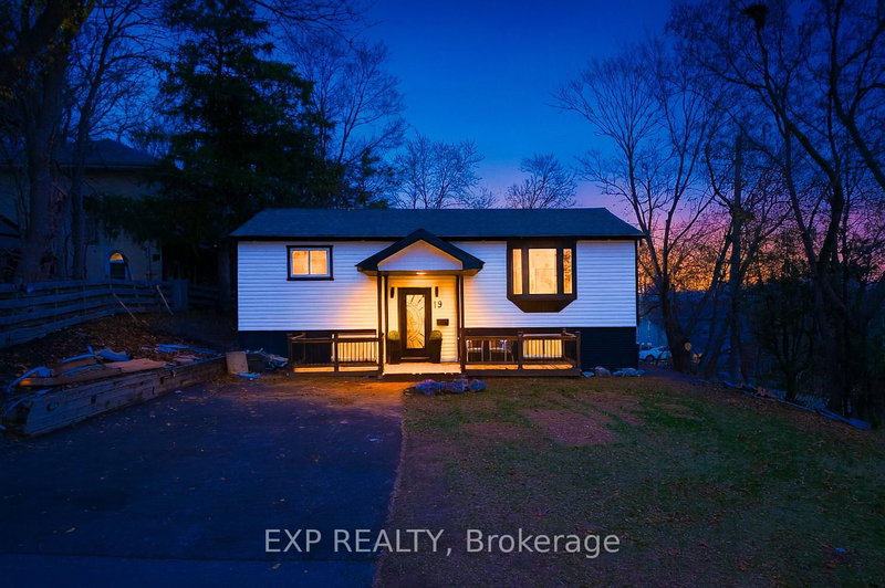 19 Broad St, Brantford, N3R 7E1 | Image 2