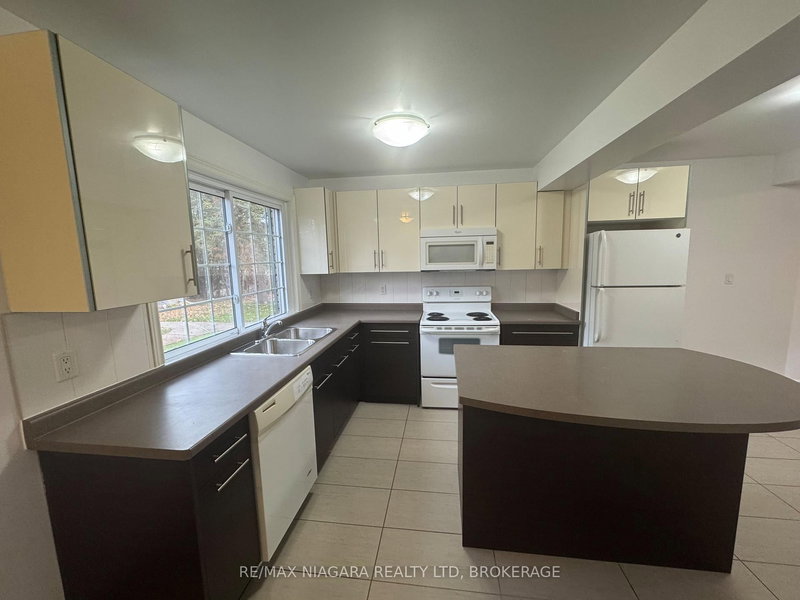 8 - 5852 FRONTENAC St, Niagara Falls, L2G 3A9 | Image 3