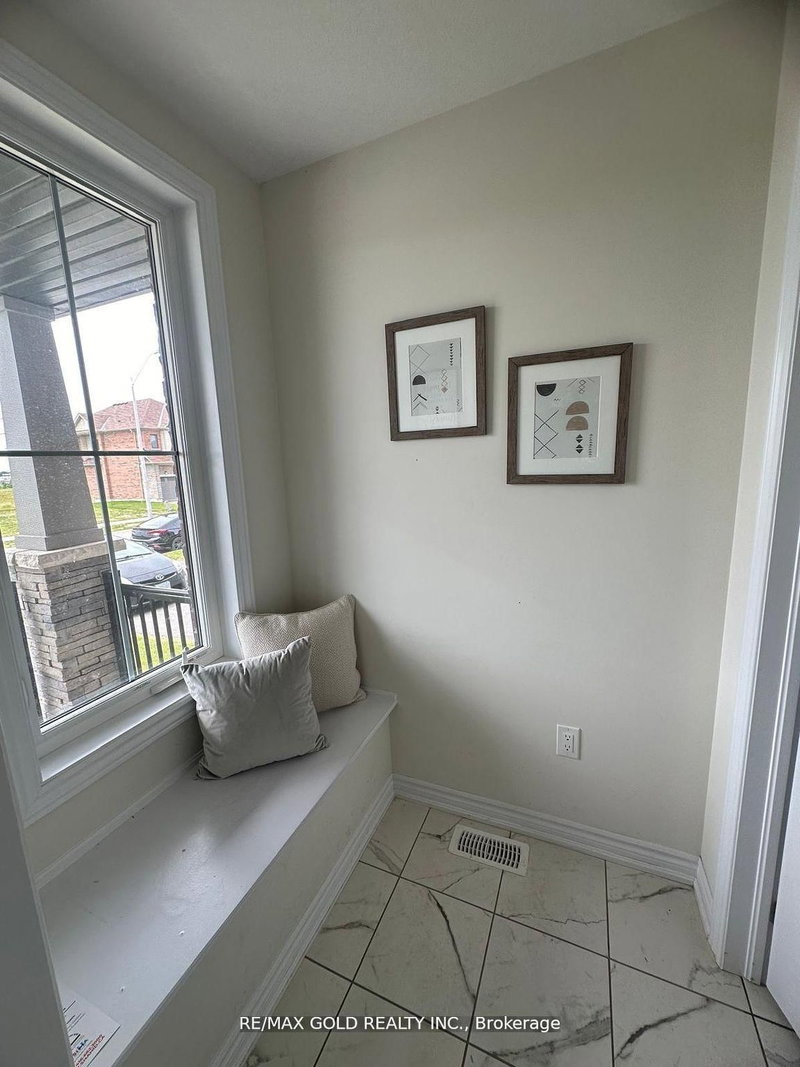 121 Explorer Way, Thorold, L2E 6S4 | Image 3