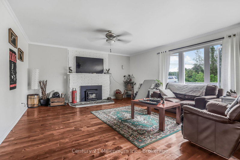130 MAIN St, Northern Bruce Peninsula, N0H 1W0 | Image 3