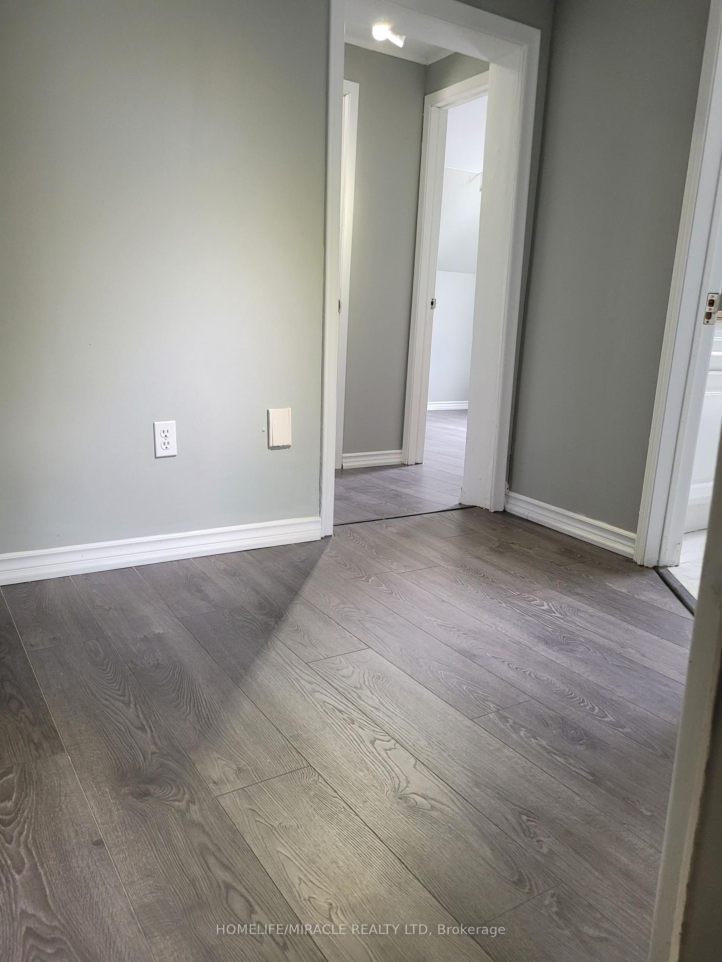 Detached House for sale at 15 Francis Street, Quinte West, Ontario, K8V 1S4 - Trenton Ward - MLS: X12572852