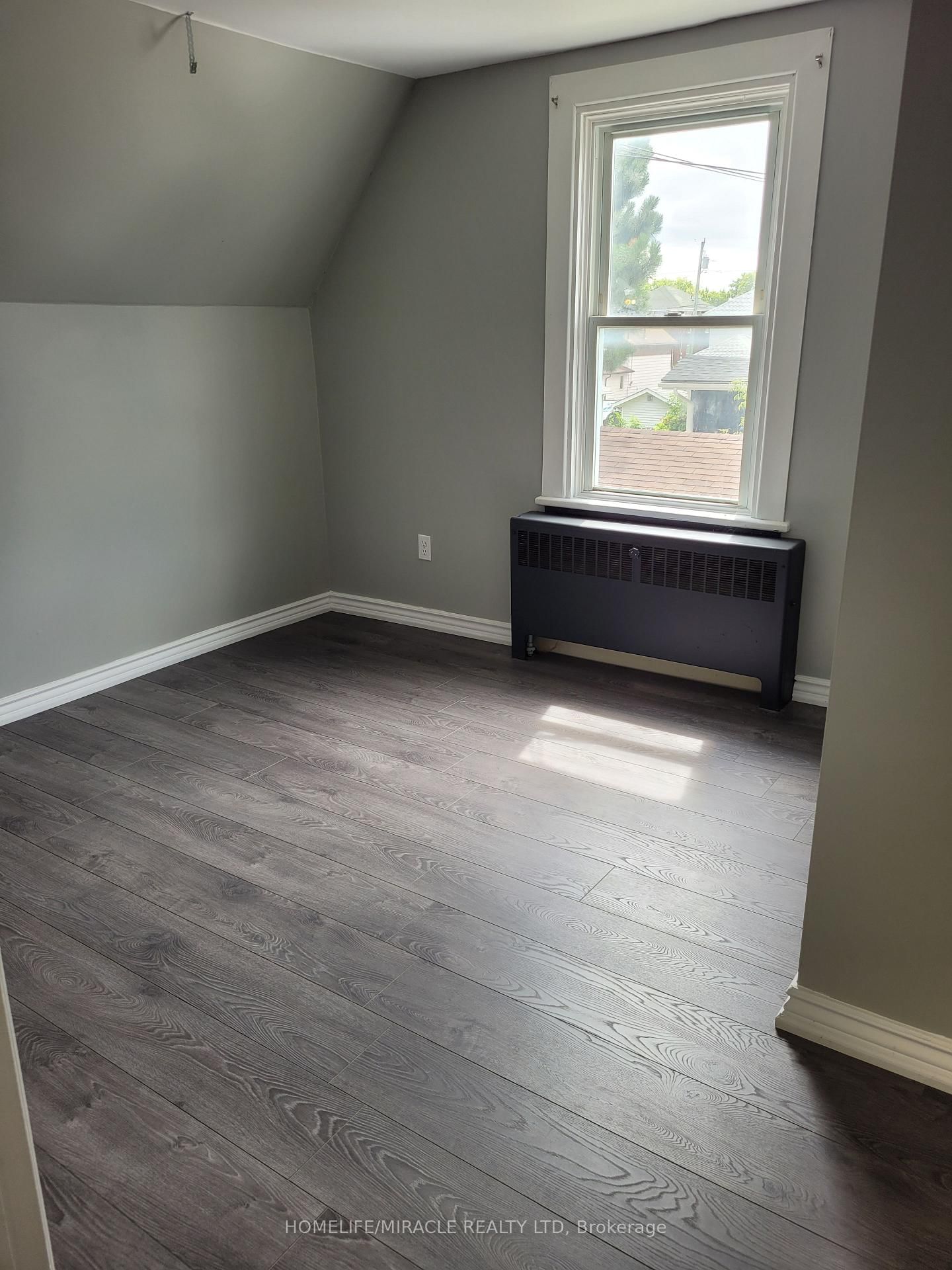 Detached House for sale at 15 Francis Street, Quinte West, Ontario, K8V 1S4 - Trenton Ward - MLS: X12572852