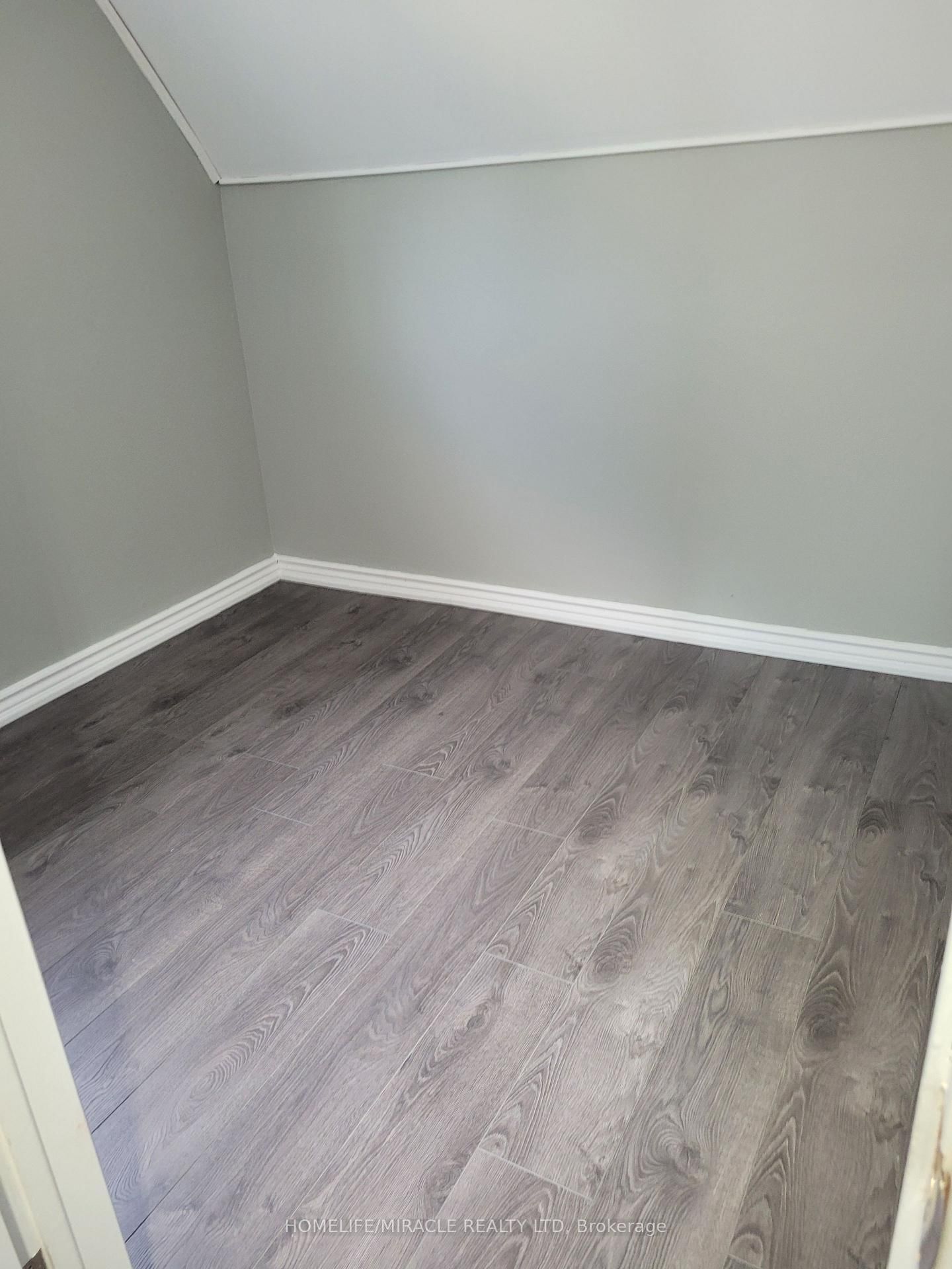 Detached House for sale at 15 Francis Street, Quinte West, Ontario, K8V 1S4 - Trenton Ward - MLS: X12572852