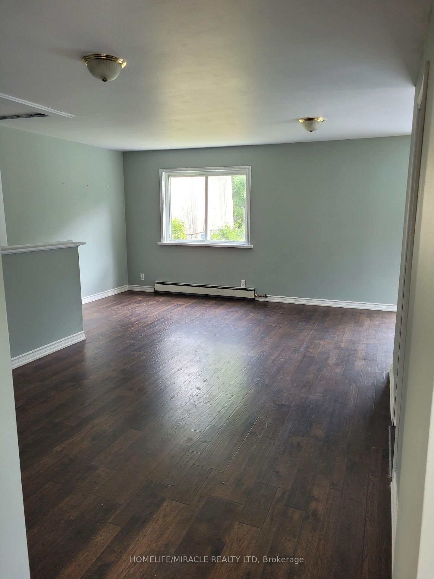 Detached House for sale at 15 Francis Street, Quinte West, Ontario, K8V 1S4 - Trenton Ward - MLS: X12572852