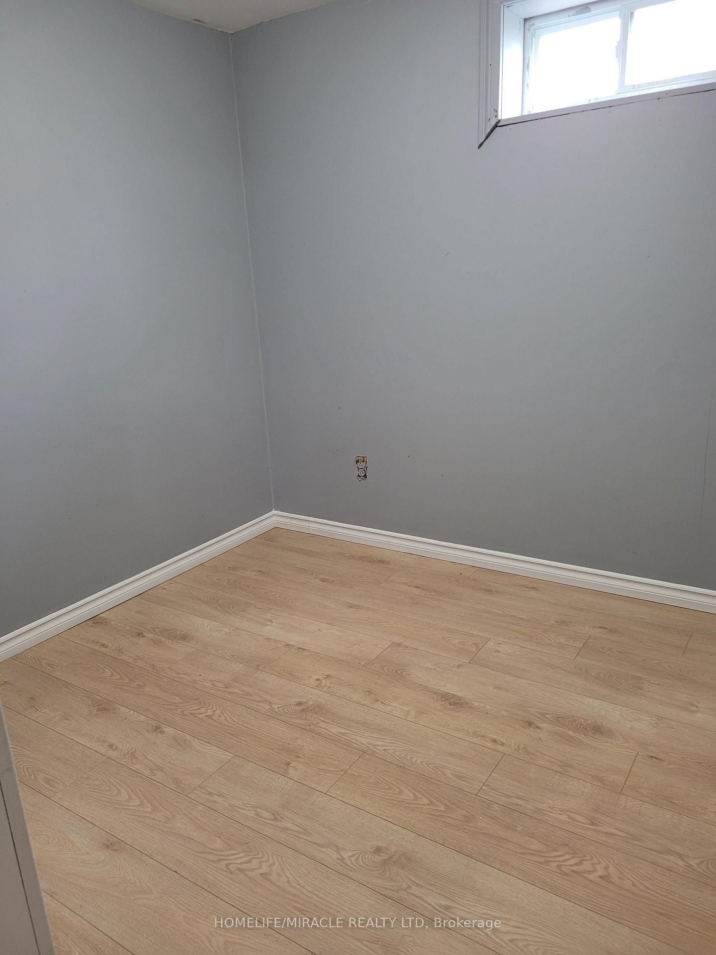 Detached House for sale at 15 Francis Street, Quinte West, Ontario, K8V 1S4 - Trenton Ward - MLS: X12572852