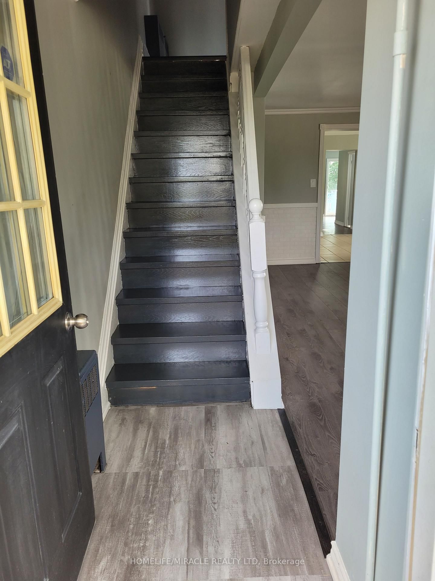 Detached House for sale at 15 Francis Street, Quinte West, Ontario, K8V 1S4 - Trenton Ward - MLS: X12572852