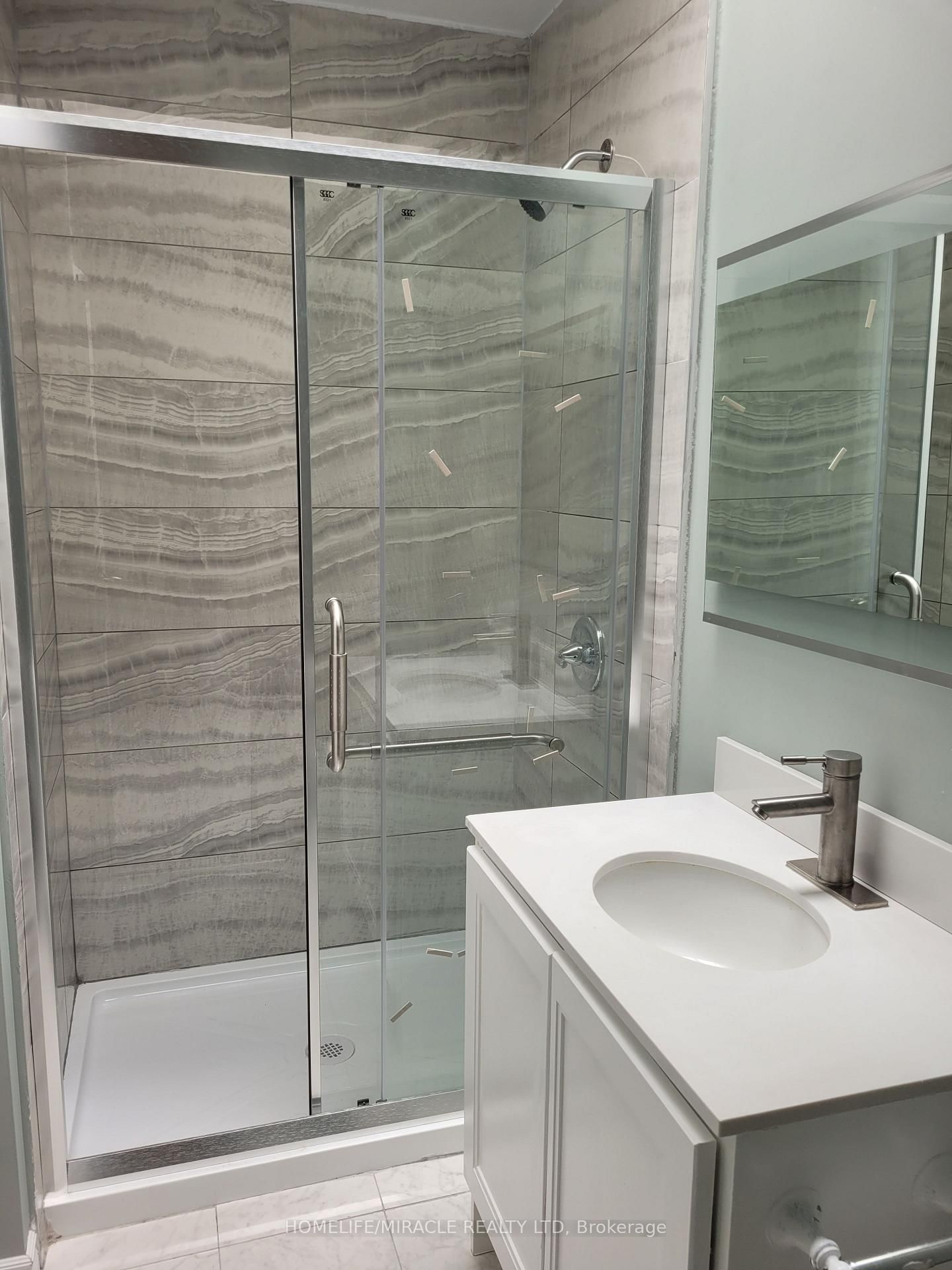 Detached House for sale at 15 Francis Street, Quinte West, Ontario, K8V 1S4 - Trenton Ward - MLS: X12572852