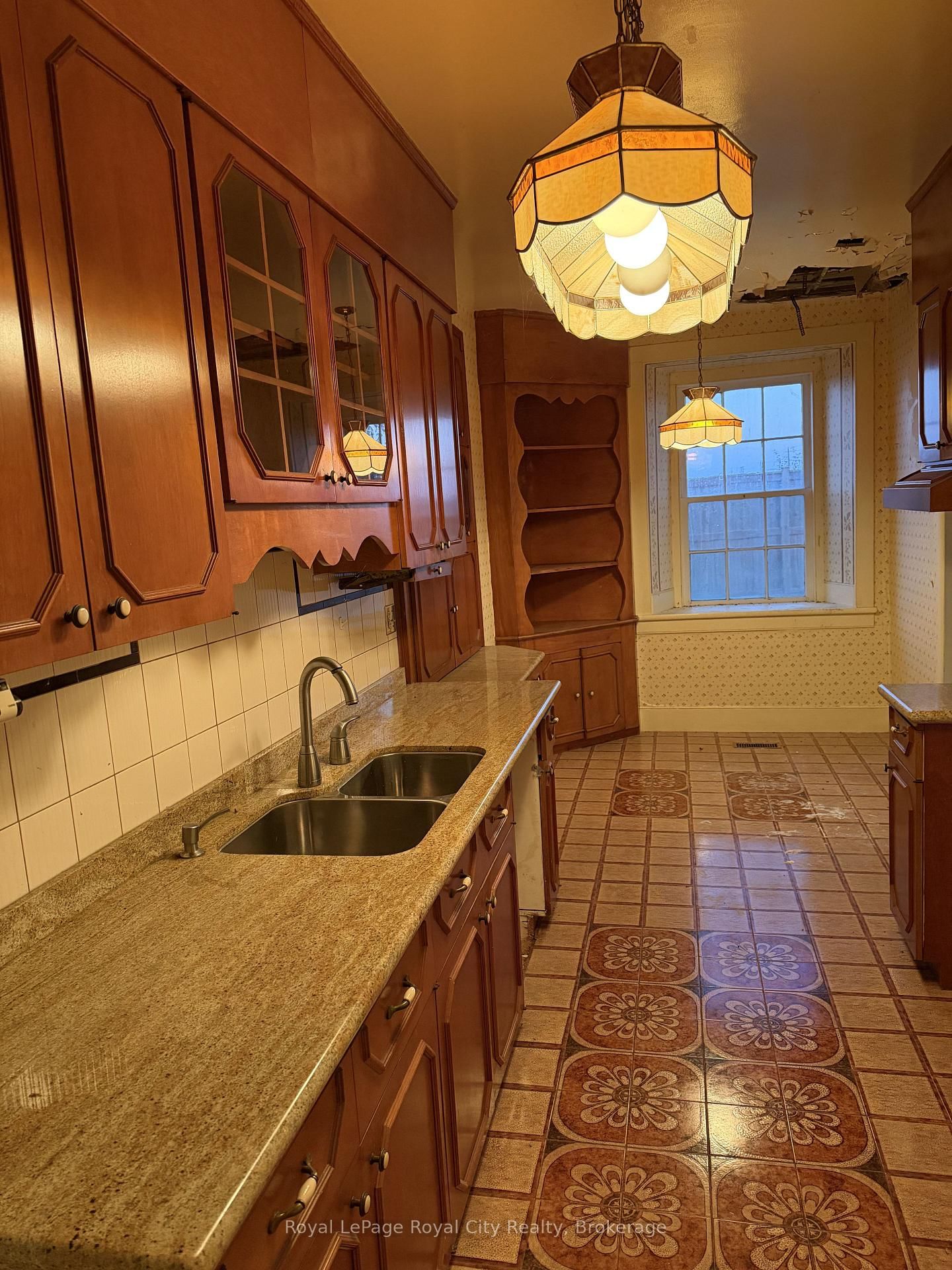 264 Crawley Road - Photo 8