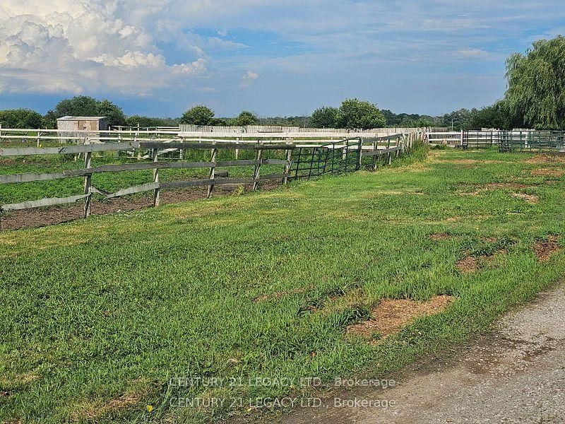 2569 BERTIE Rd, Fort Erie, L0S 1S0 | Image 2