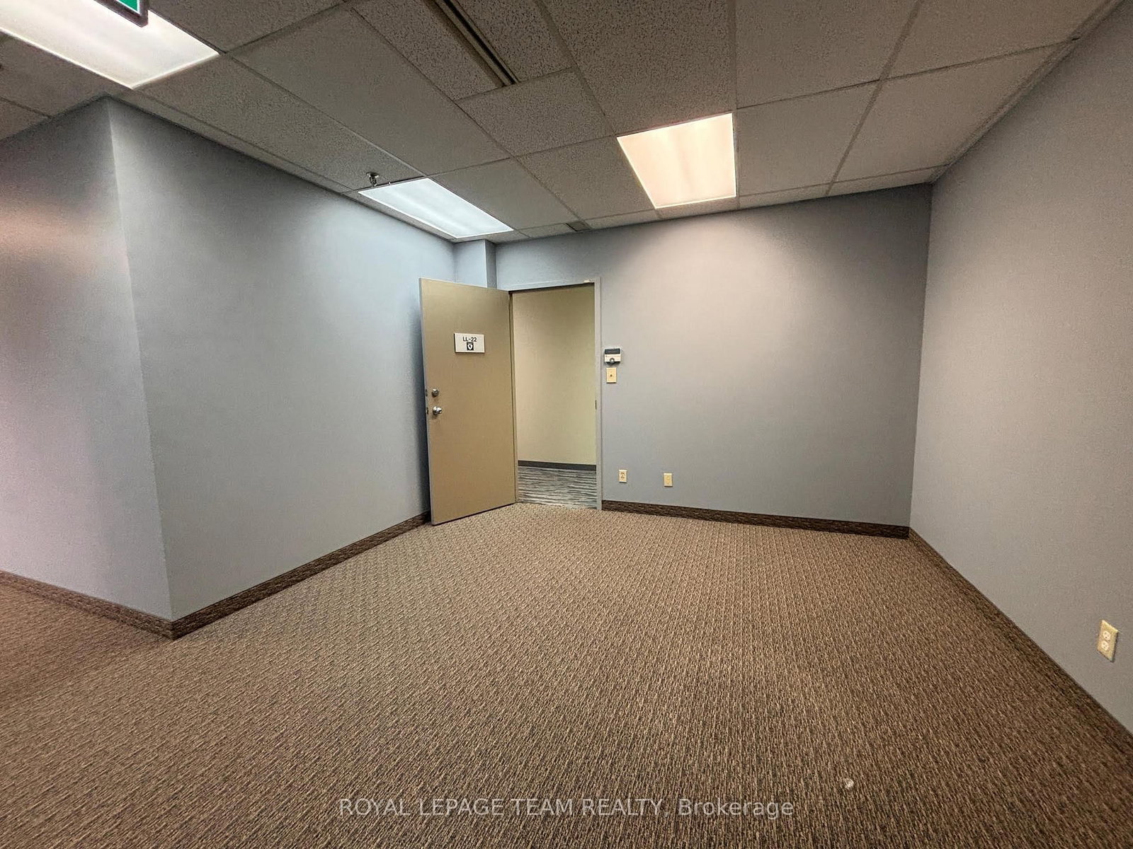 1701 Woodward Drive, Unit LL22 - Photo 4